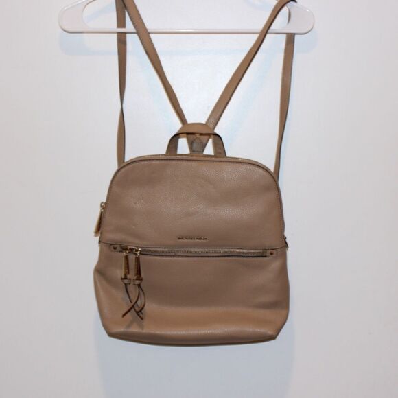 Michael Kors Rhea Medium Slim Leather Backpack - Picture 4 of 12